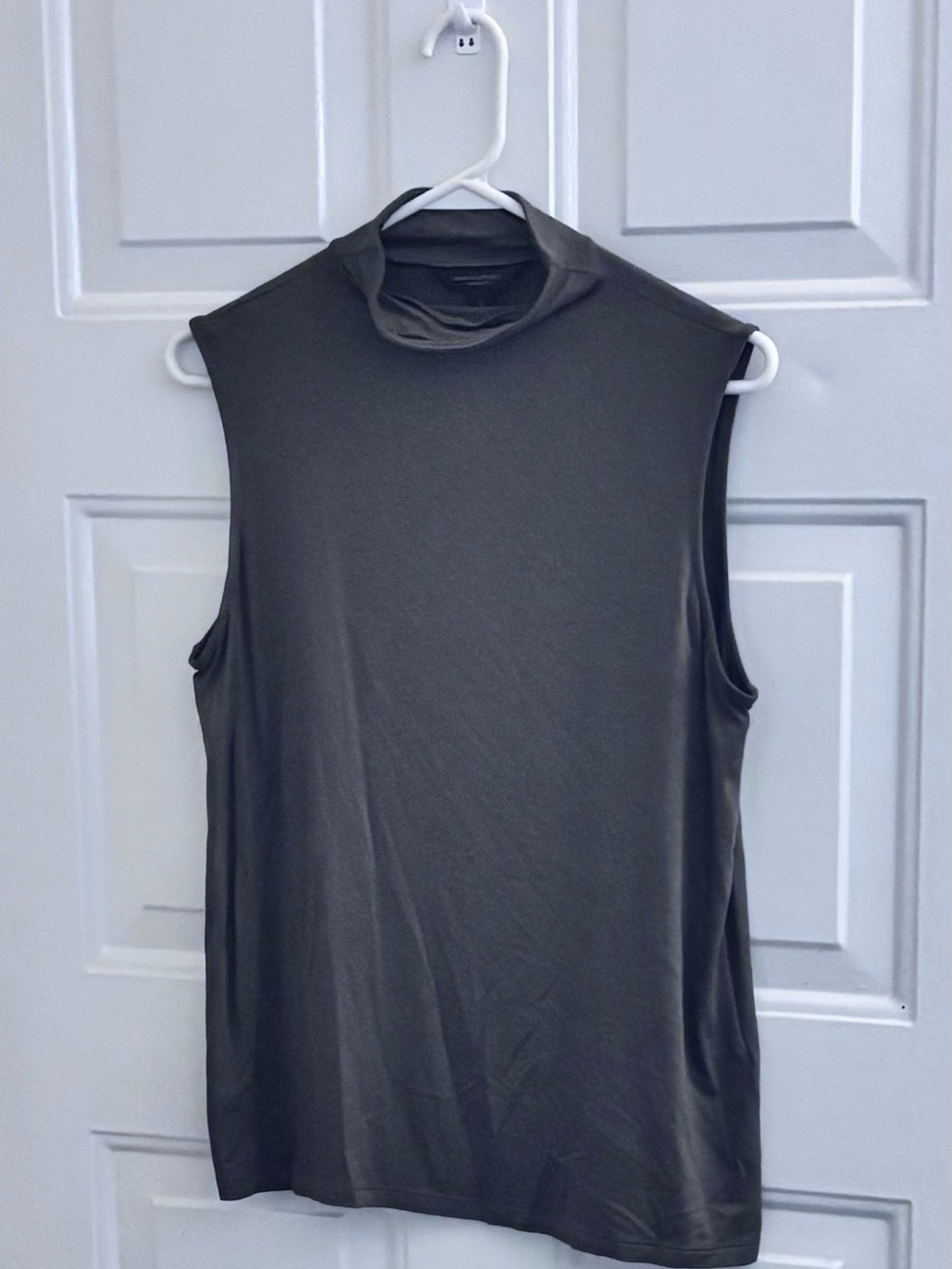 Banana Republic Sleeveless Mock Neck Tank — Olive Green
